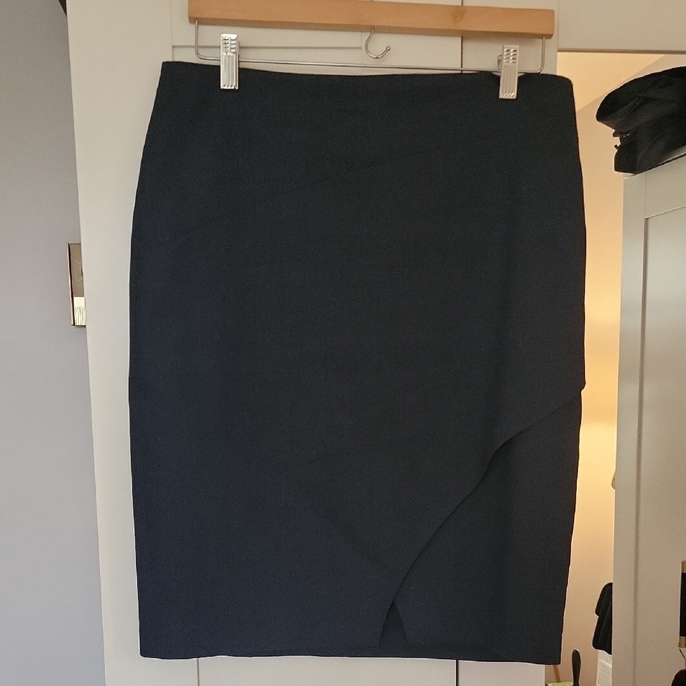Elie Tahari Gray Pencil Skirt Knee-Length Slit